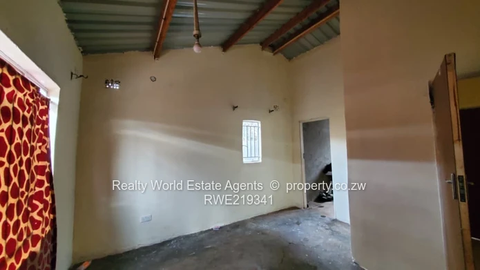 House To Let in Dzivarasekwa 
