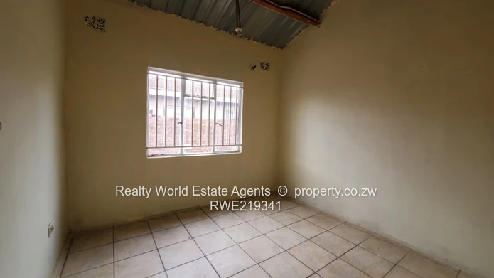 House To Let in Dzivarasekwa 