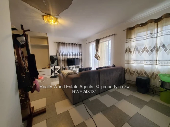 Bluff Hill Pamvura Sunset Mews-Townhouse for Sale (Sole Mandate)