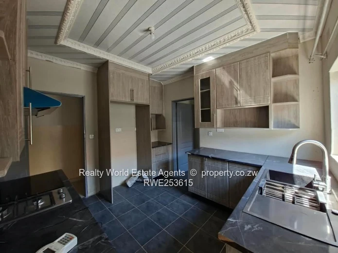 Ruwa Sebassa Park House for Sale