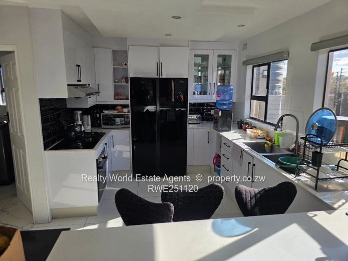 3 Beds House For Sale – Budiriro Cabs, Harare