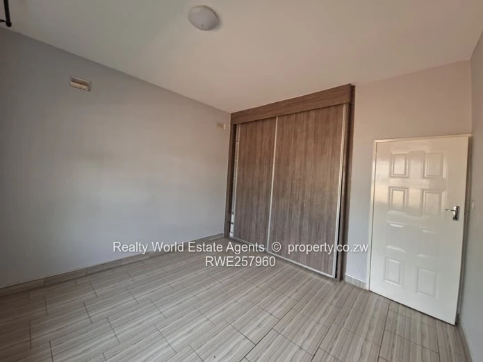 Modern Three Beds Unit for Rent - Meyrick Park