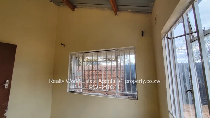 House To Let in Dzivarasekwa 