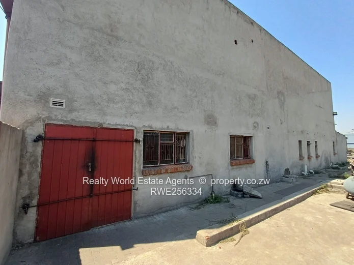 Southerton Warehouse Along Major Road For Sale 