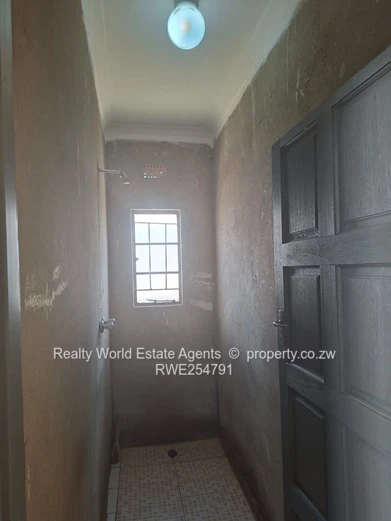House for Sale – Chitungwiza Unit NOP