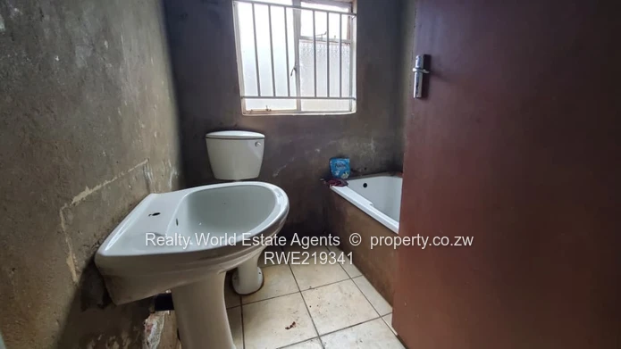 House To Let in Dzivarasekwa 