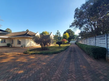 5 Bedroom House