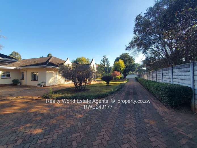 Borrowdale, Behind Sam Levy Rental - 5 Beds