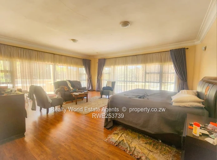 Helensvale Family Home for Sale