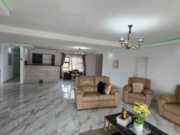 5 Bedroom House