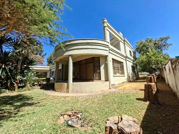 Helensvale Family Home for Sale