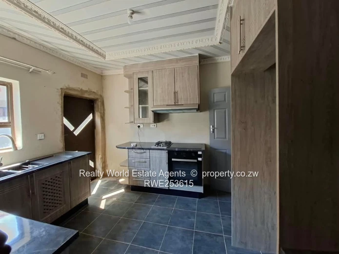 Ruwa Sebassa Park House for Sale