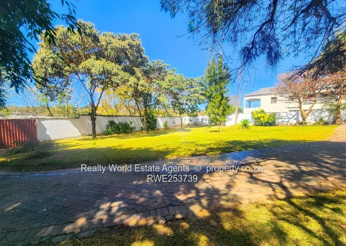 Helensvale Family Home for Sale