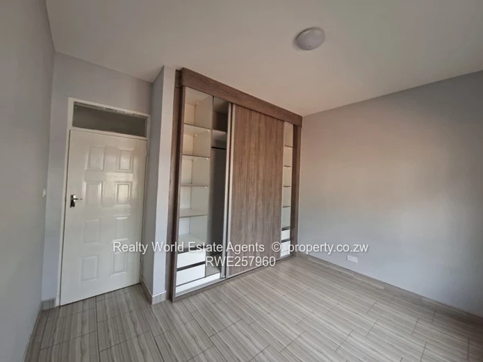Modern Three Beds Unit for Rent - Meyrick Park