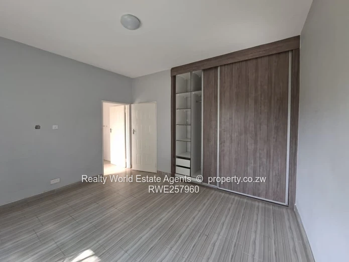 Modern Three Beds Unit for Rent - Meyrick Park