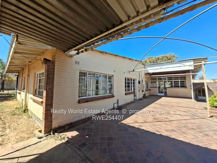 Avondale West House to Rent
