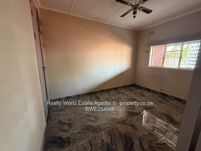 Paddonhurst House to Rent