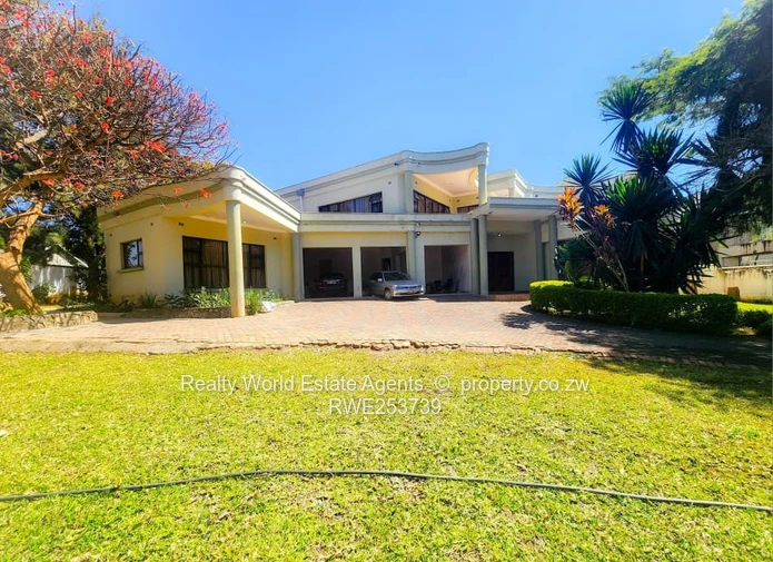 Helensvale Family Home for Sale