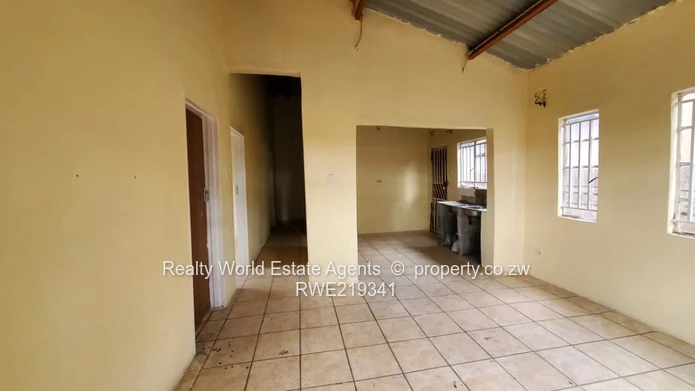 House To Let in Dzivarasekwa 