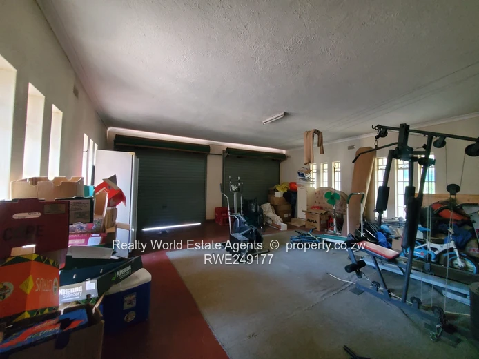 Borrowdale, Behind Sam Levy Rental - 5 Beds