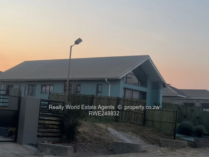 For Sale – Marwede Bungalows (Next to Glaudina, Bulawayo Road) 