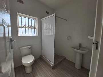 3 Bedroom Garden Flat