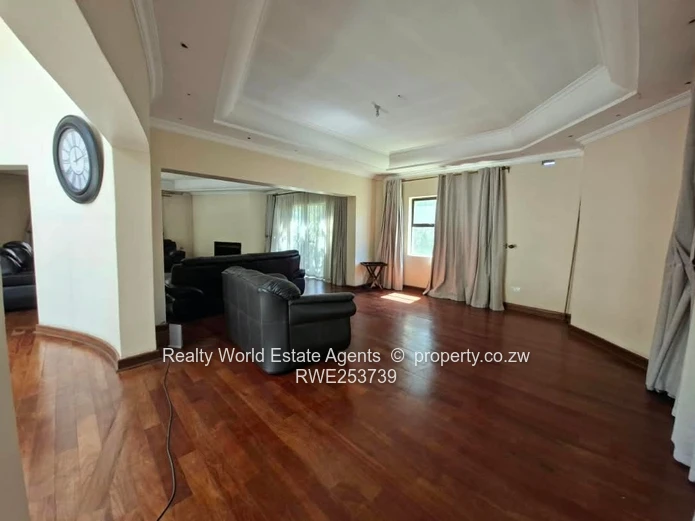 Helensvale Family Home for Sale