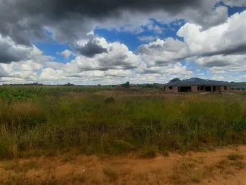 Spacious stand for sale in Damofalls 