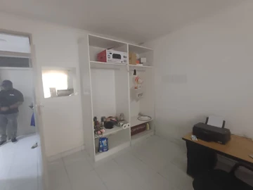 4 Bedroom Garden Flat