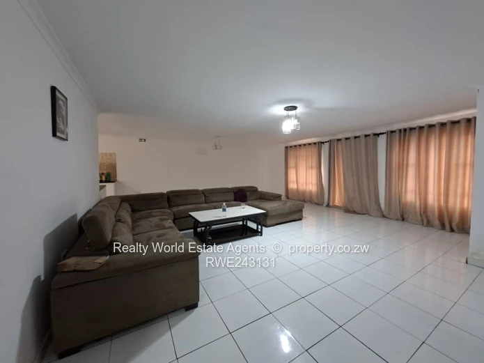 Bluff Hill Pamvura Sunset Mews-Townhouse for Sale (Sole Mandate)