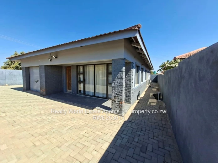 Ruwa Sebassa Park House for Sale