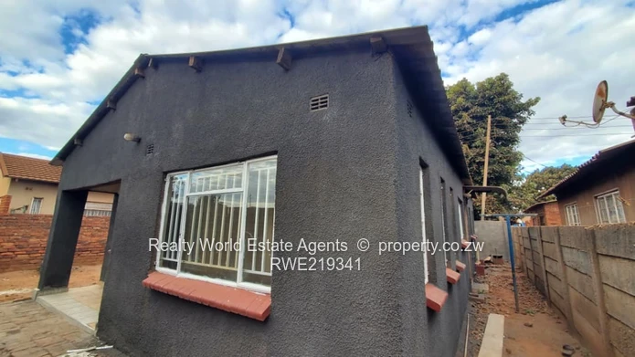 House To Let in Dzivarasekwa 