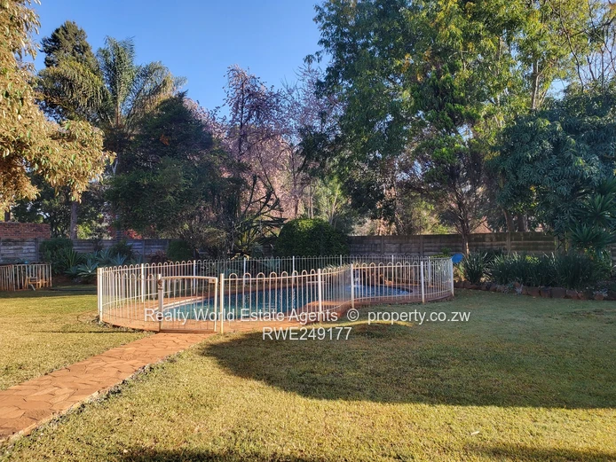 Borrowdale, Behind Sam Levy Rental - 5 Beds