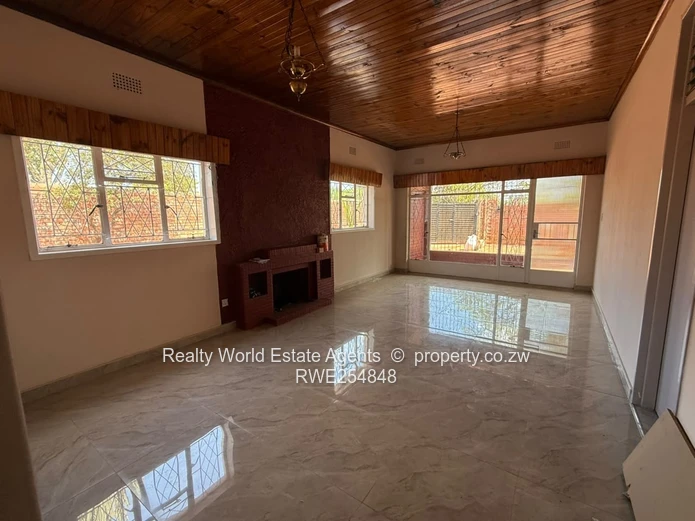 Paddonhurst House to Rent